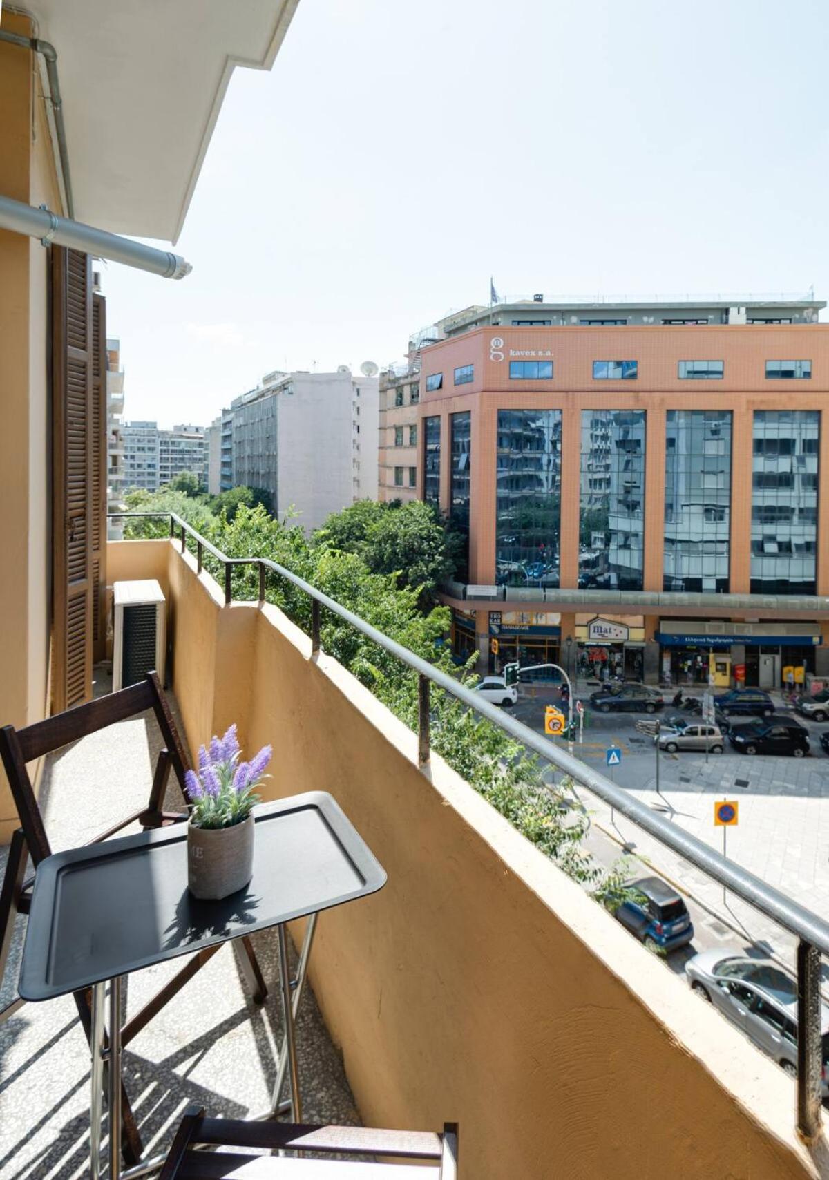 Private Pristine Balcony Home- Heart Of The Center Salonic Exterior foto